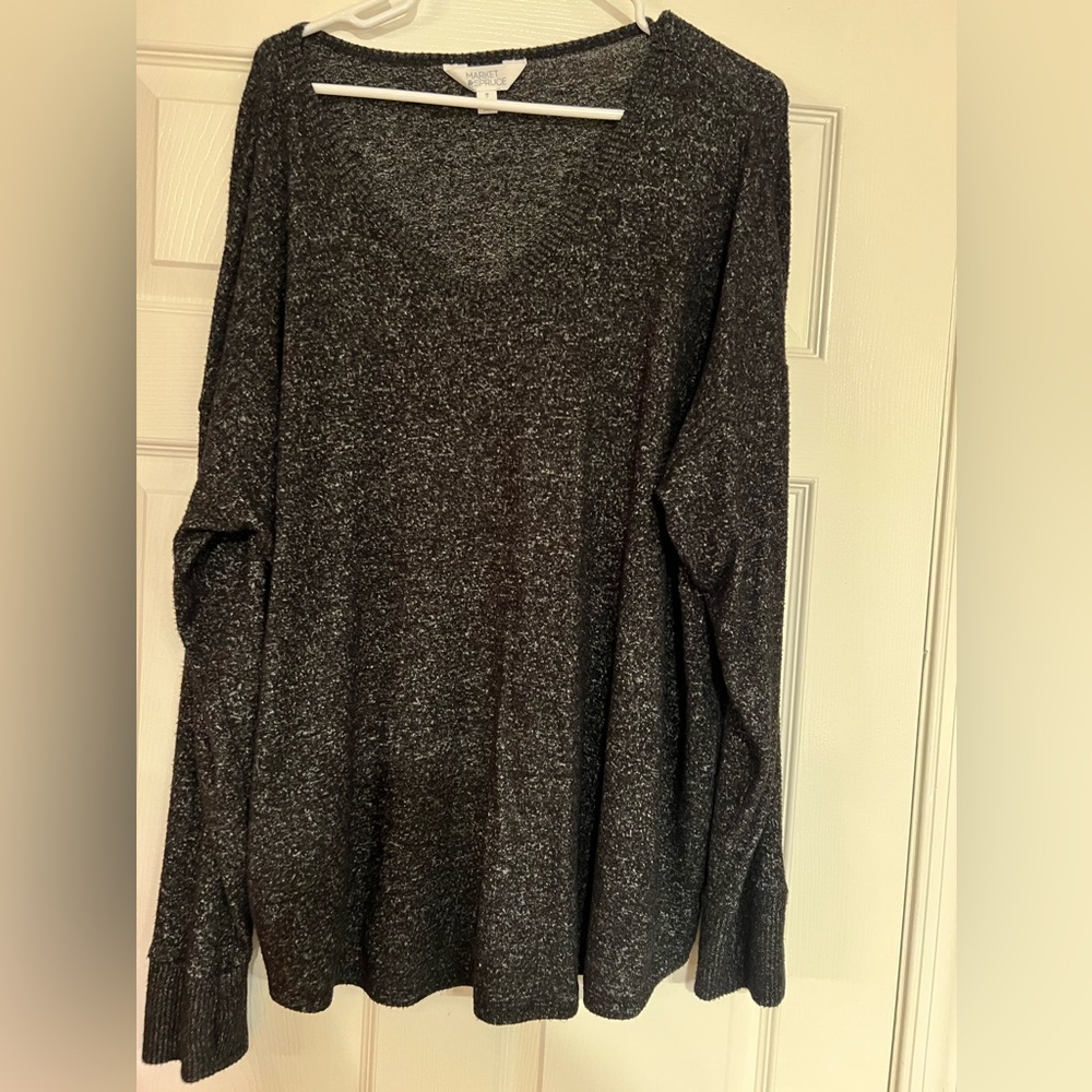 Your new favorite sweater! Soft, w/long arms & thumb holes. Black/gray/white